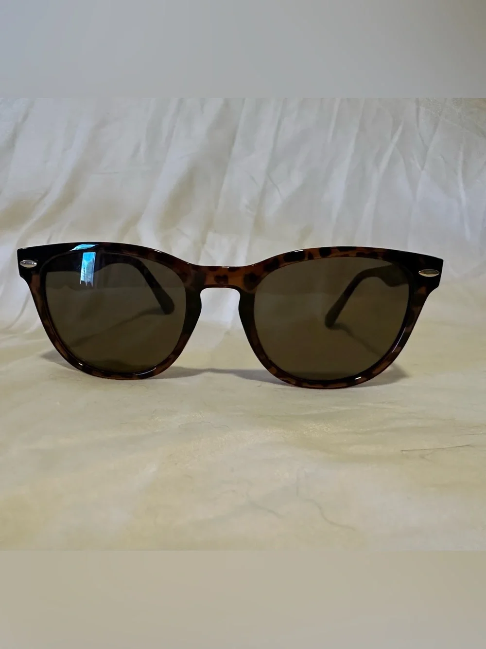 Lucky Brand Tortoiseshell Brown Round Sunglasses